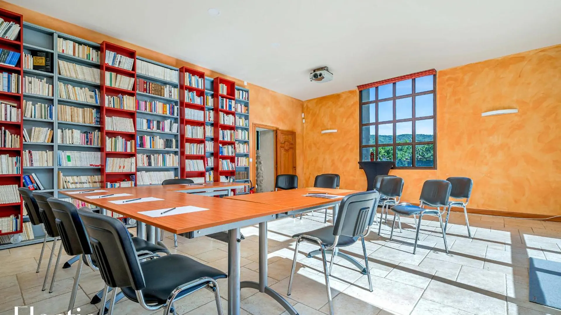 Bastide Domaine Tour Campanets Aparthotel Le Puy-Sainte-Reparade France